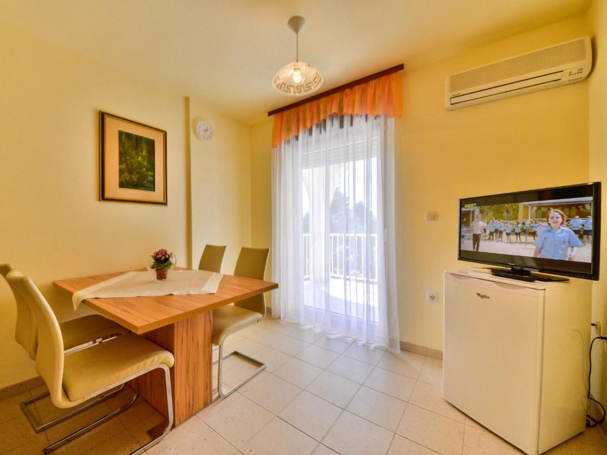 Apartment Fani-1 By Interhome Banjol Luaran gambar